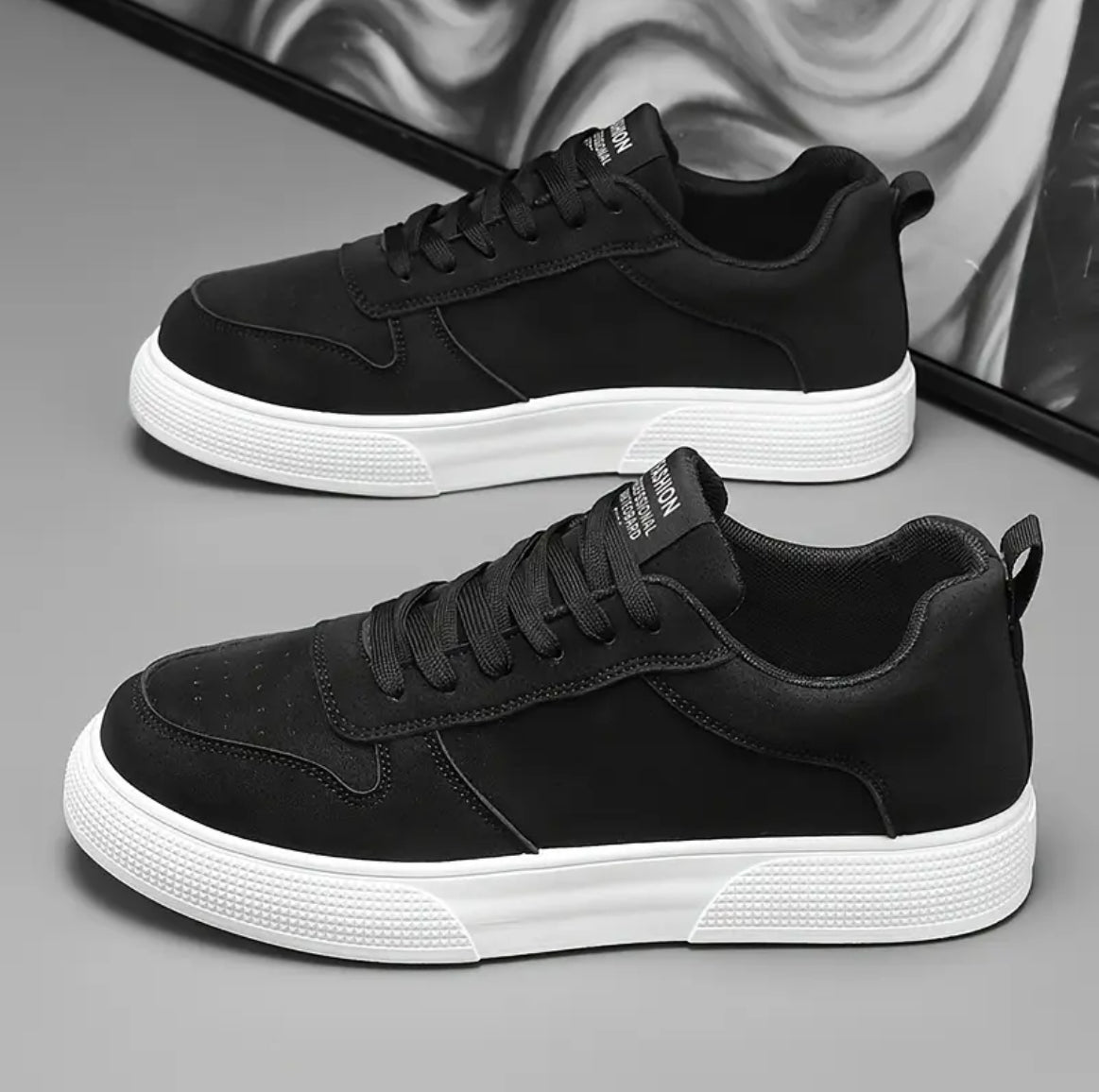 Men's Breathable Casual Sneakers, Lace-Up Low Tops for Everyday & Sporty Wear