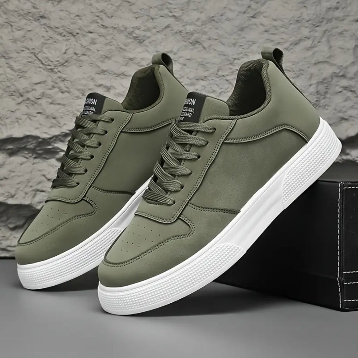 Men's Breathable Casual Sneakers, Lace-Up Low Tops for Everyday & Sporty Wear