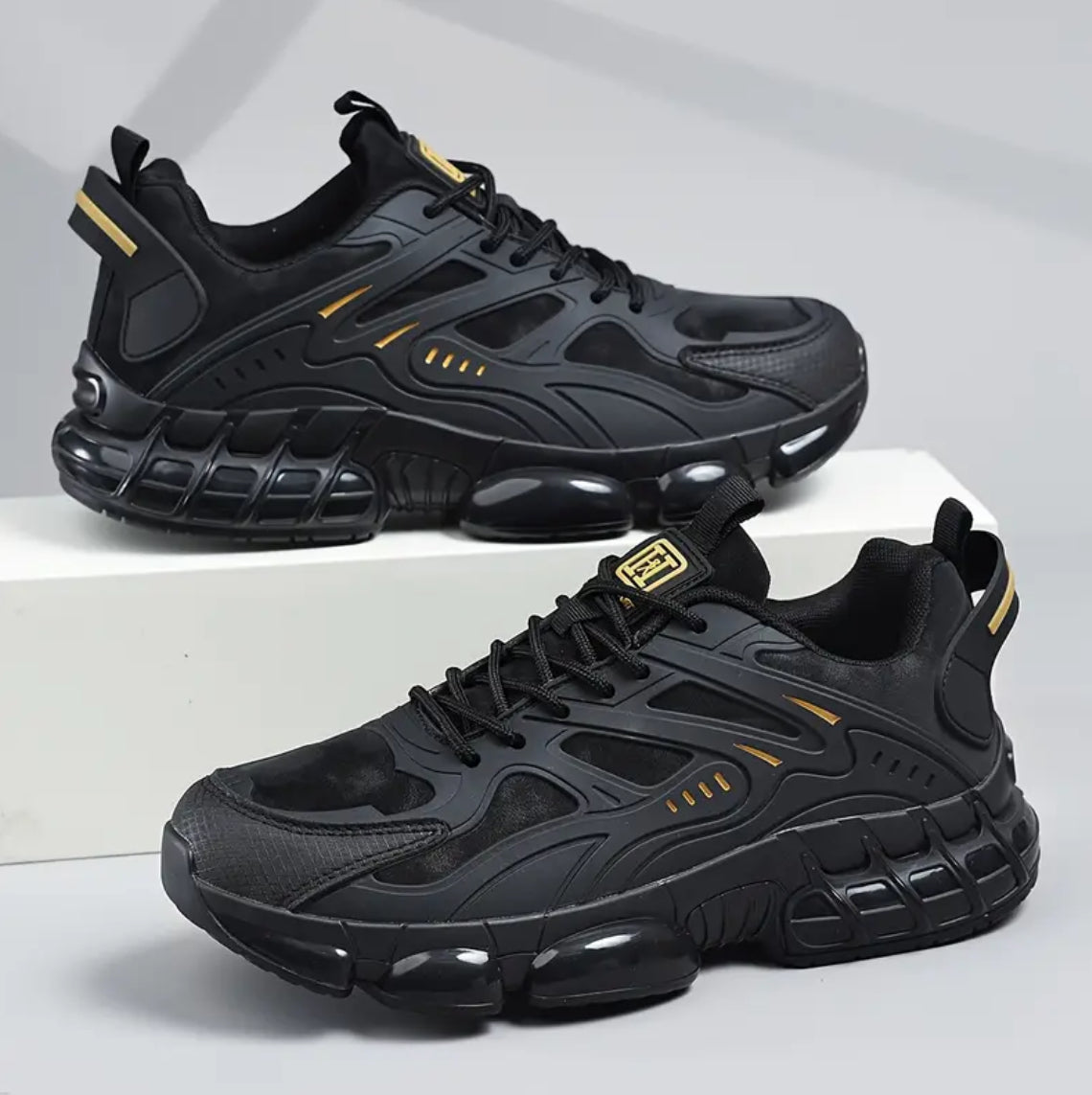 Men's Sneakers - Low Top, Casual Lace-Up Athletic Shoes, Comfortable Street Style Running Shoes