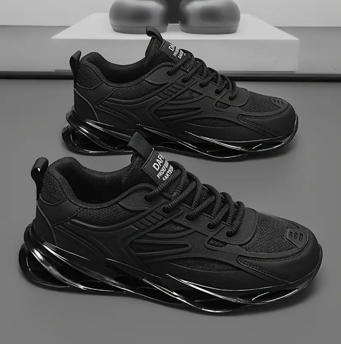 Men's Low-Top Sneakers - Lace-Up Sneakers in Black/Brown Breathable Fabric