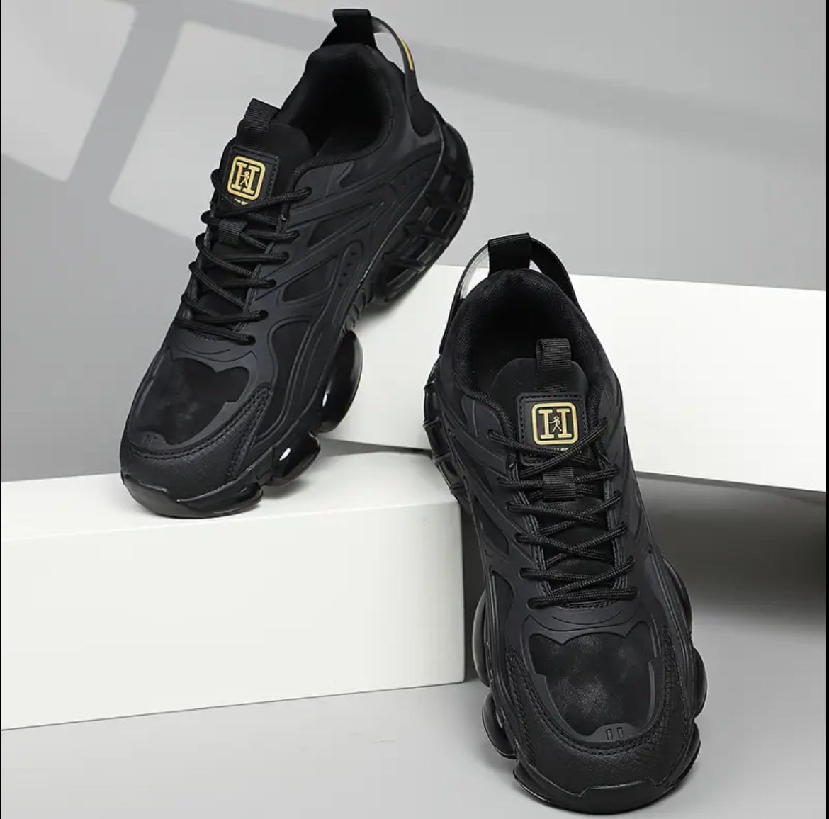 Men's Sneakers - Low Top, Casual Lace-Up Athletic Shoes, Comfortable Street Style Running Shoes